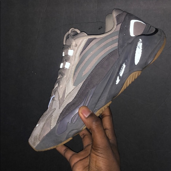 Yeezy tephra 700 - Picture 2 of 6